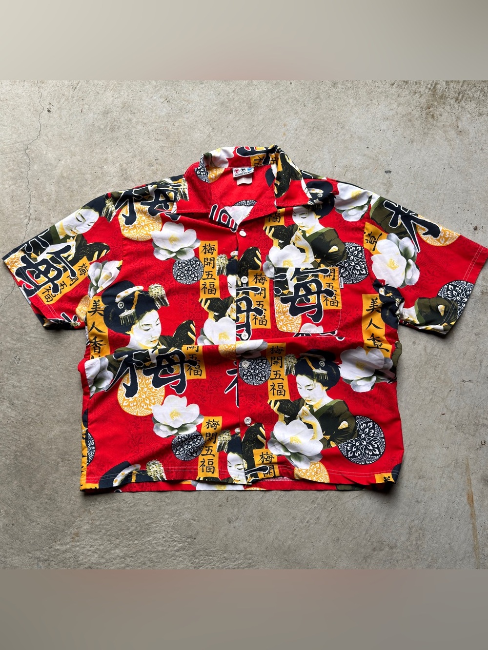 Third Rail 90s USA Men's Red Floral & Geisha Print Casual-Down Shirt